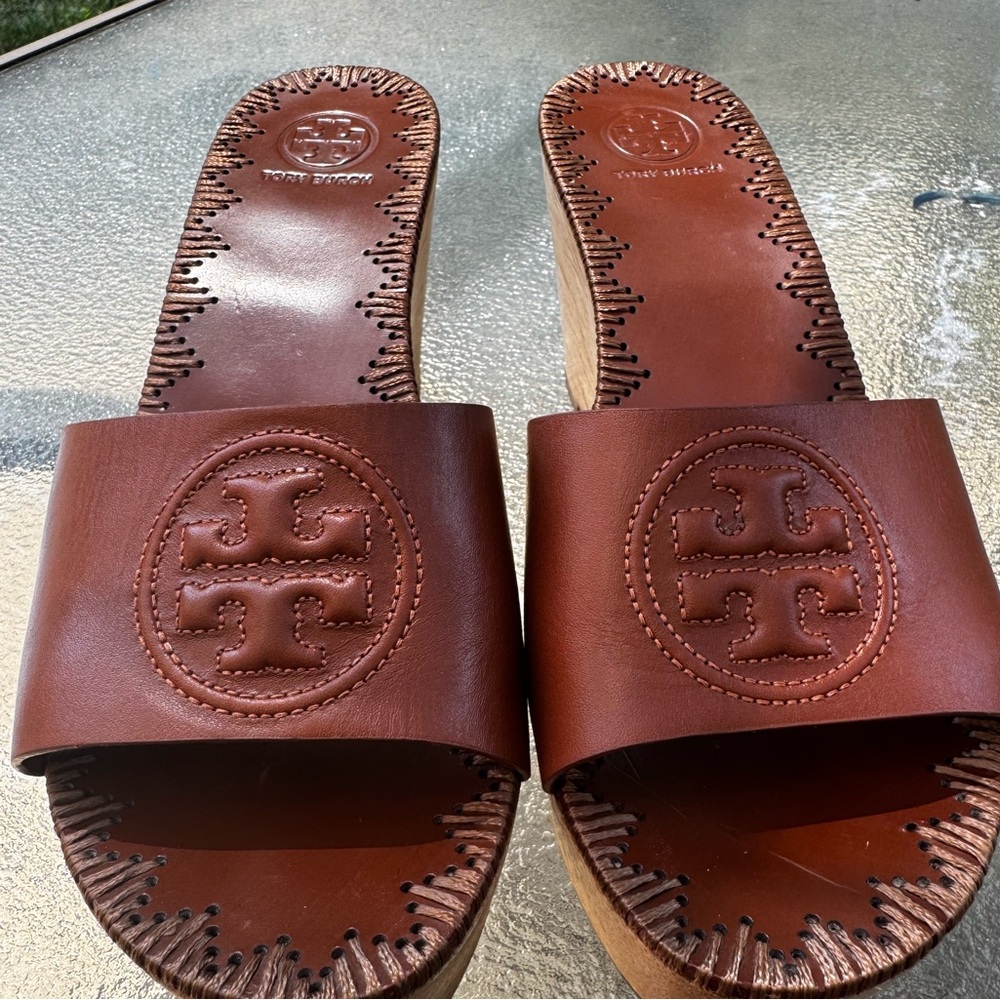 Tory Burch Leather Whipstich Trim Wooden Slides - Picture 8 of 9